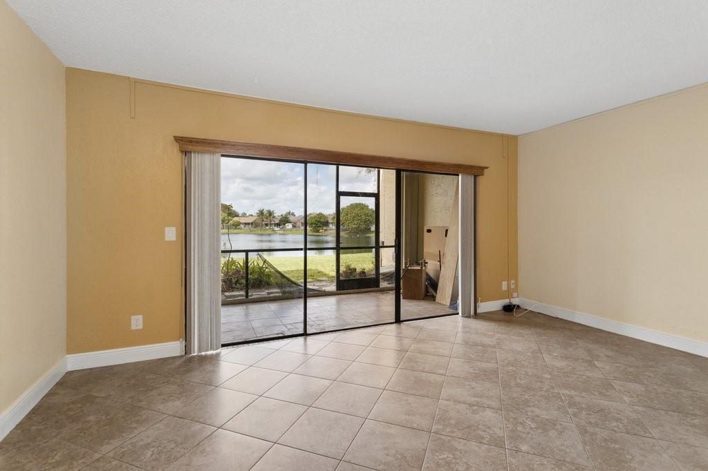 4759 NW 90th Avenue, Sunrise FL 33351 photo 4