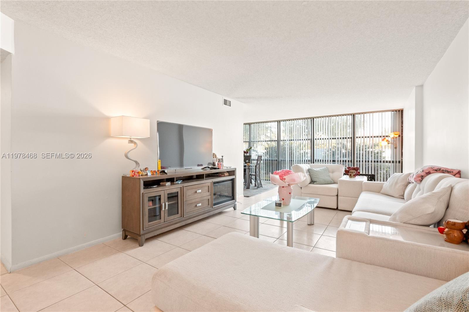 1000 Parkview Dr # 115, Hallandale Beach FL 33009 photo 4