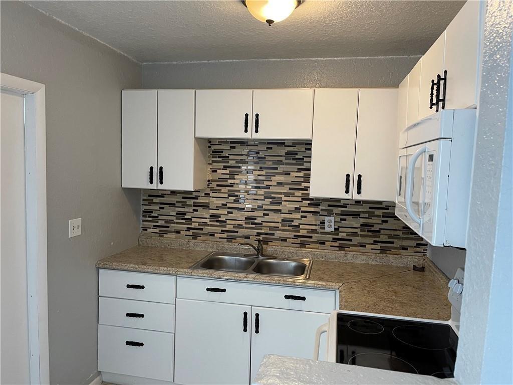 918 NW 24th Avenue, Fort Lauderdale FL 33311 photo 4