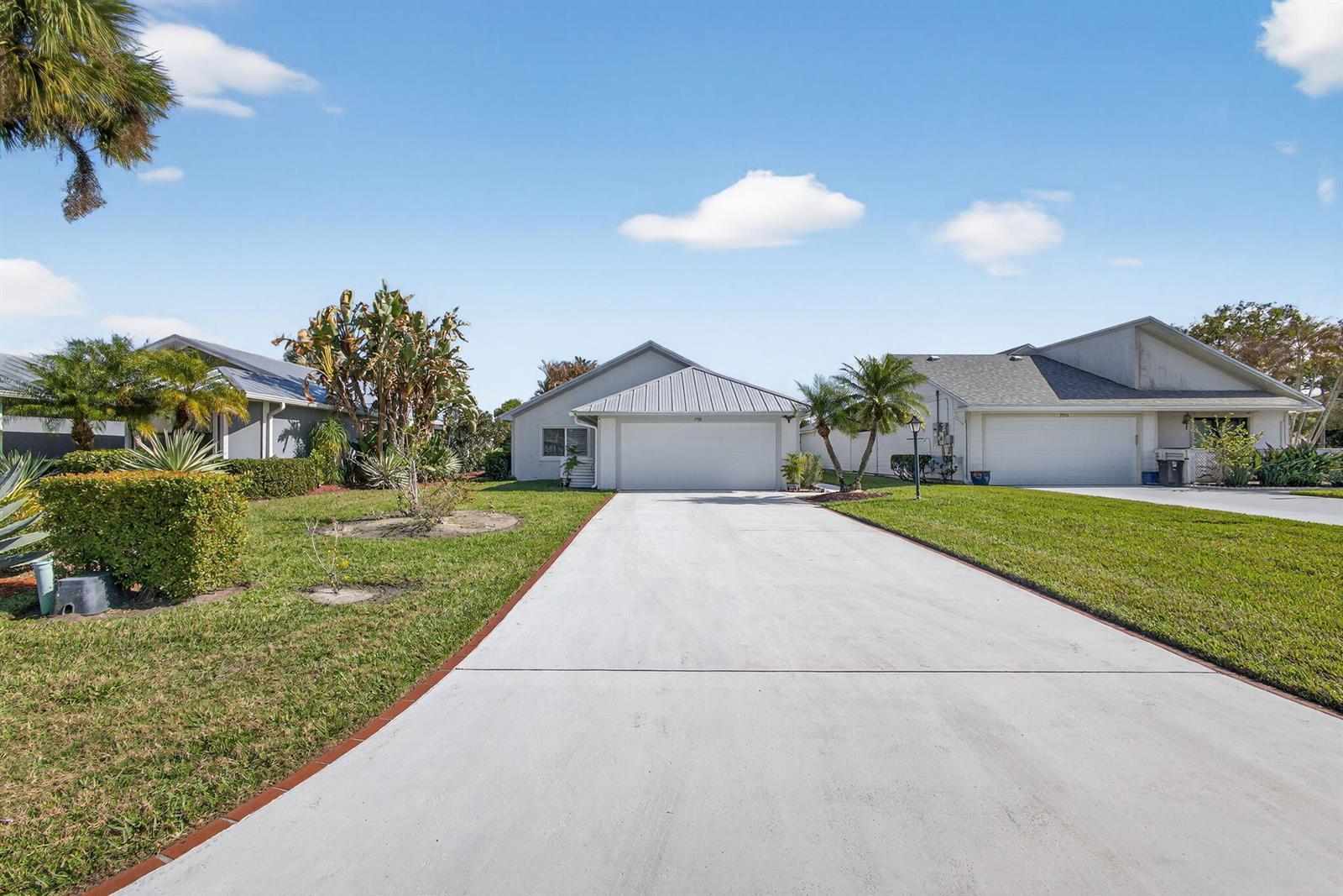 7198 SE Quincy Terrace, Hobe Sound FL 33455 photo 2