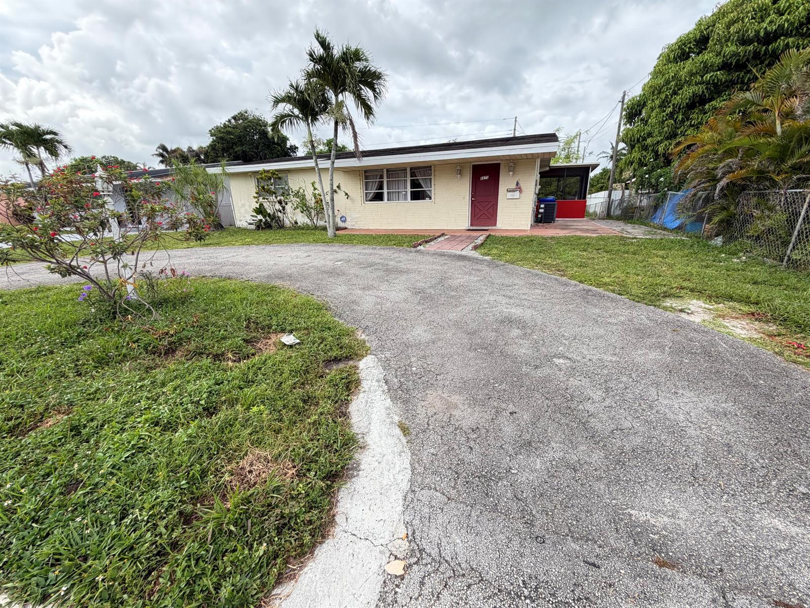 8870 Taft Street, Pembroke Pines FL 33024 photo 3
