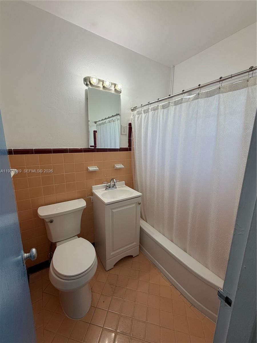 4730 Pine Tree Dr # 11, Miami Beach FL 33140 photo 5