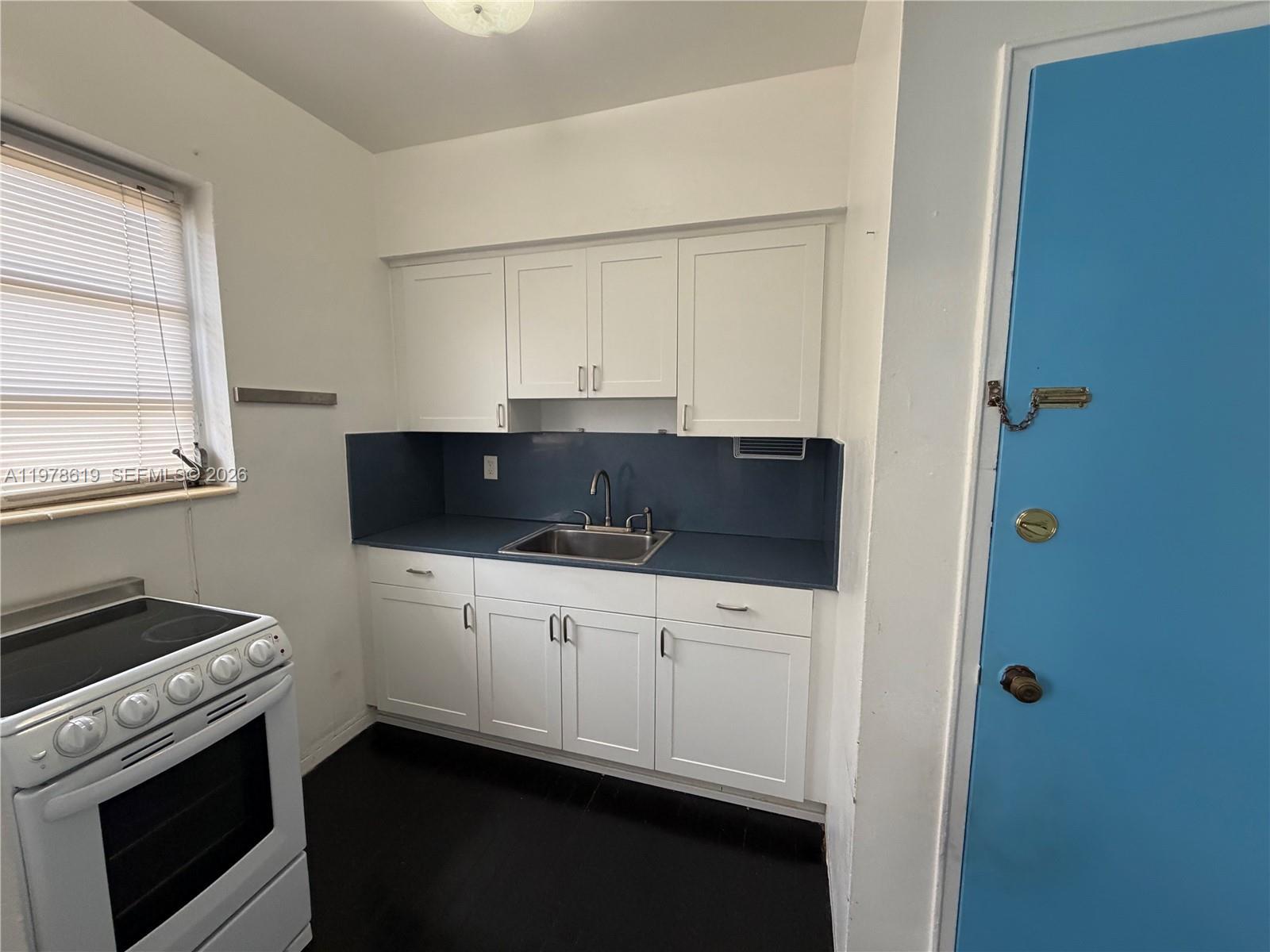 4730 Pine Tree Dr # 11, Miami Beach FL 33140 photo 4