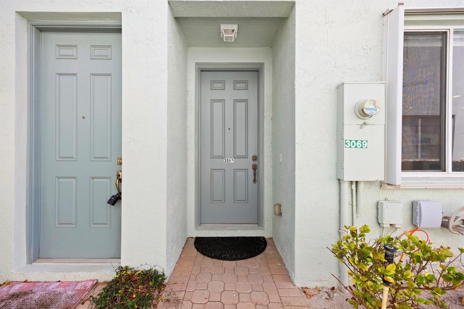 3069 Laurel Ridge Circle, Riviera Beach FL 33404