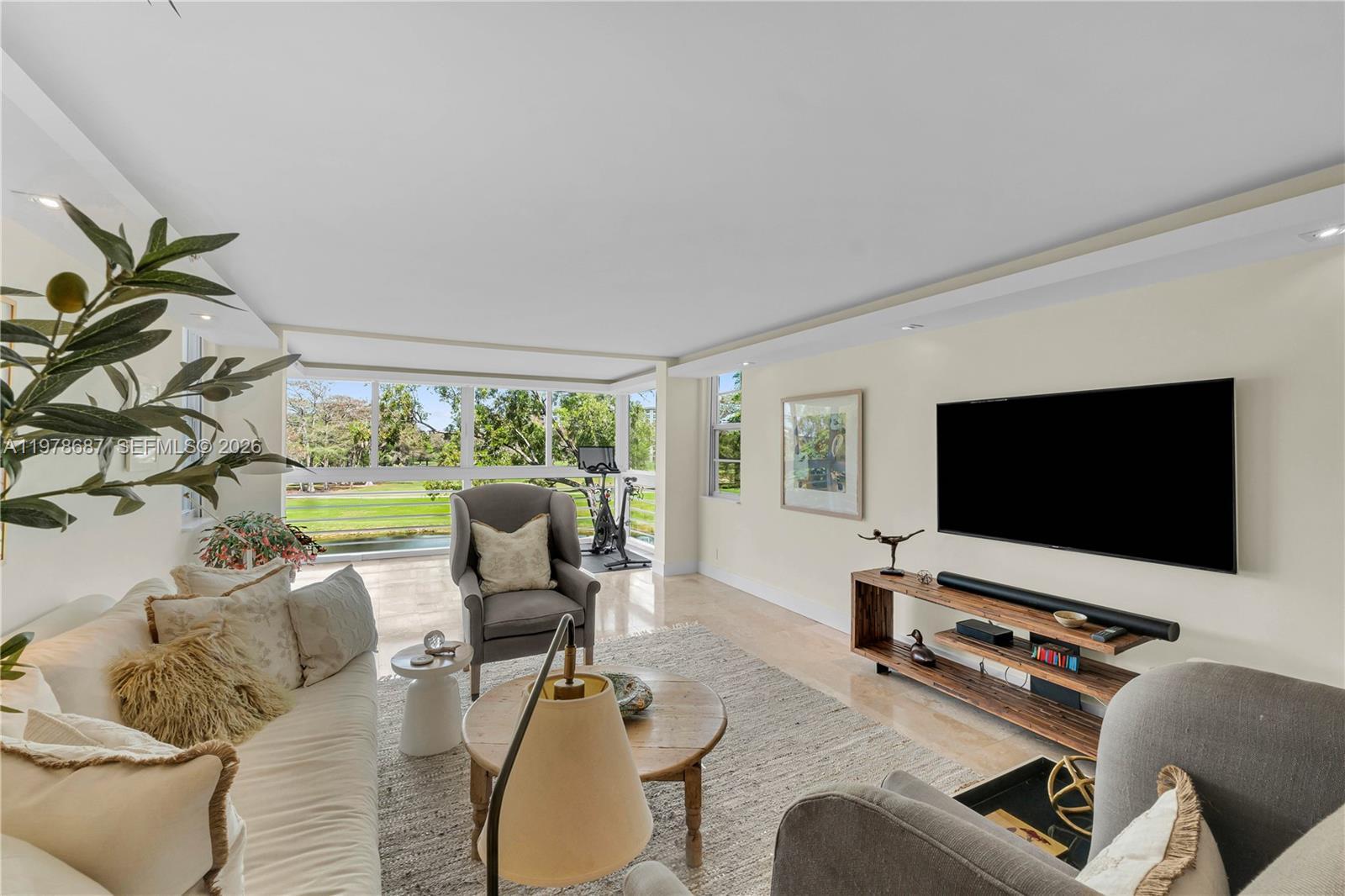 4015 W Palm Aire Dr # 307, Pompano Beach FL 33069 photo 2