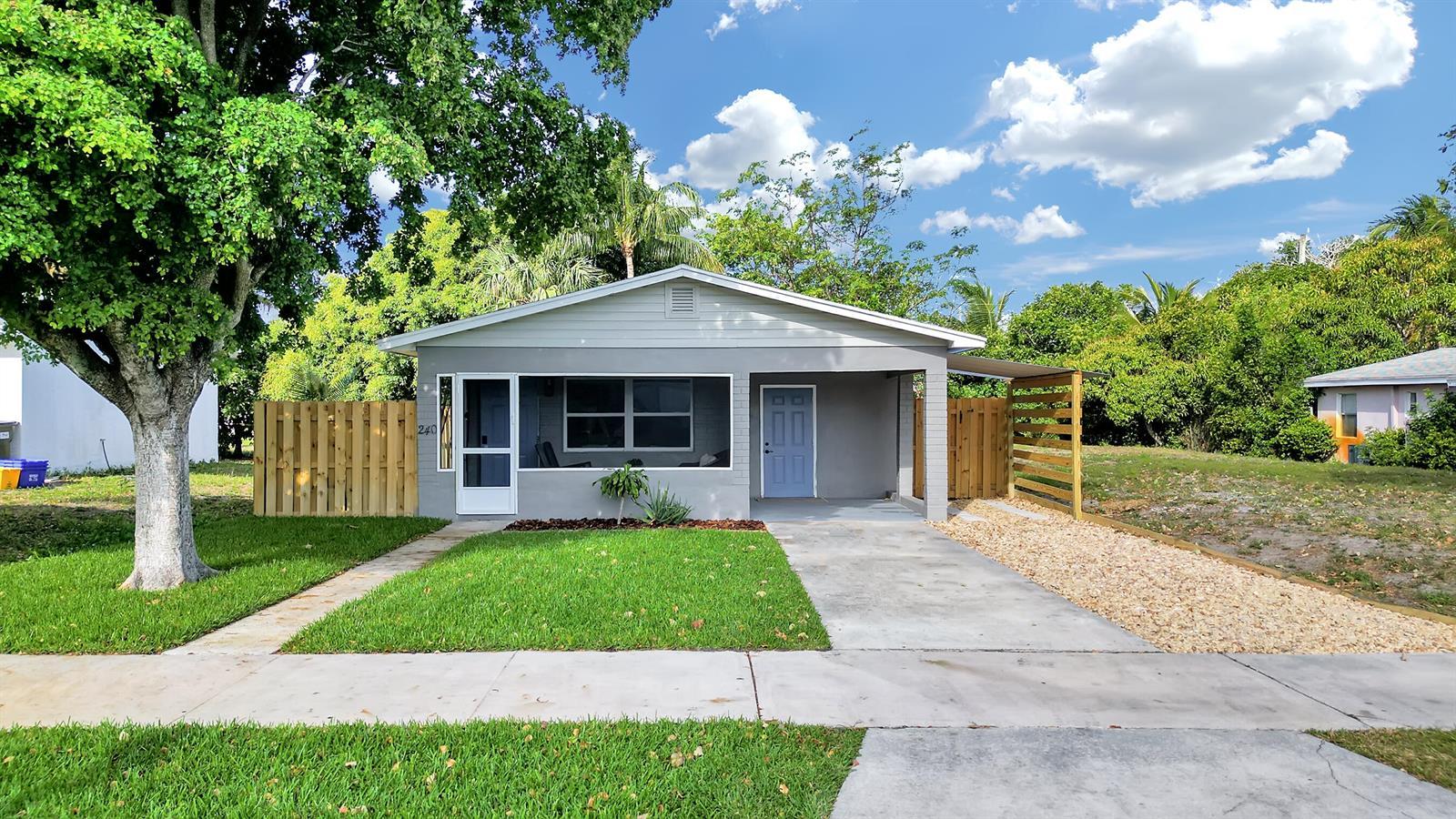 240 NW 9th Avenue, Delray Beach FL 33444 photo 2