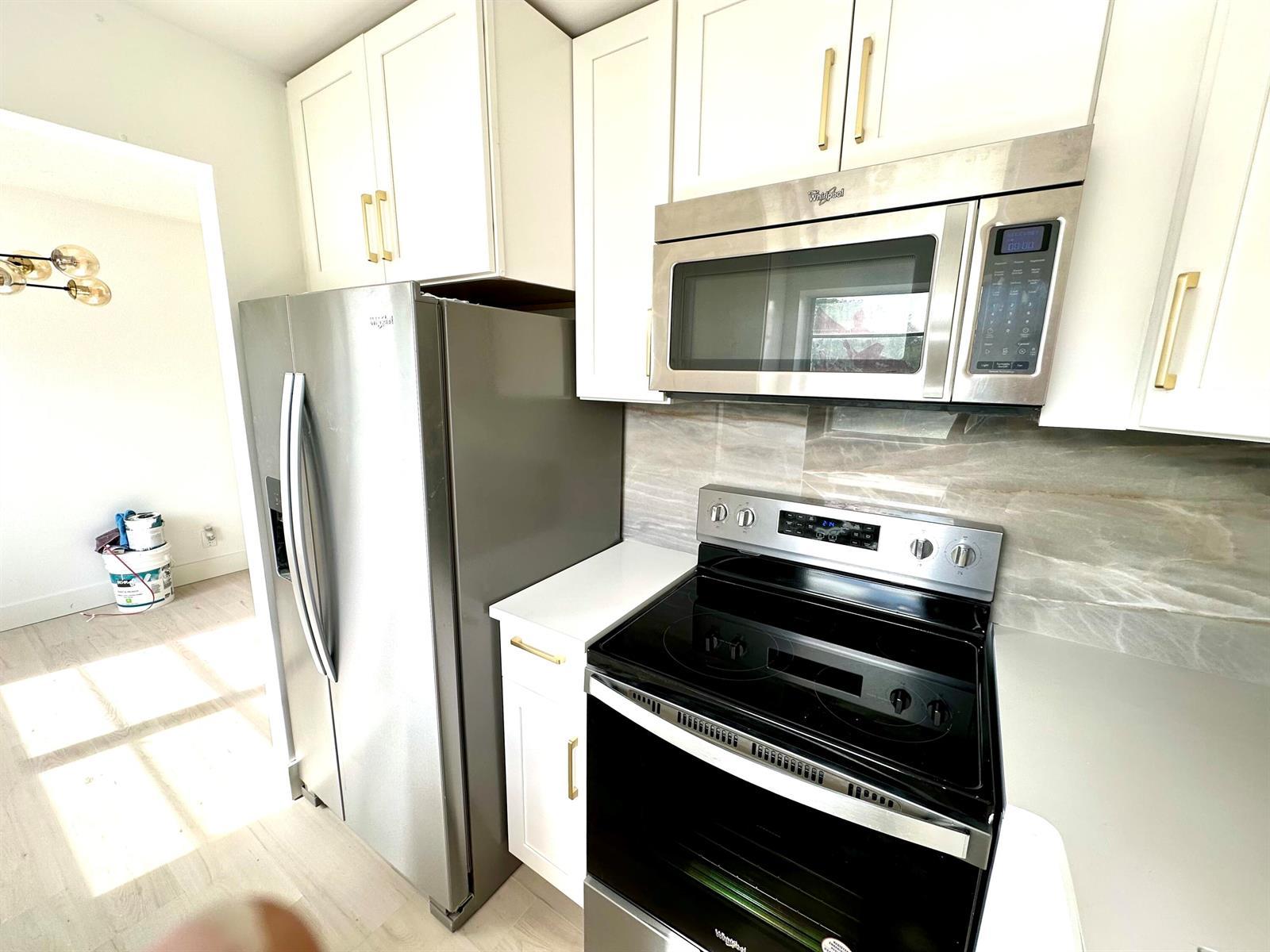 121 Sheffield F, West Palm Beach FL 33417 photo 3