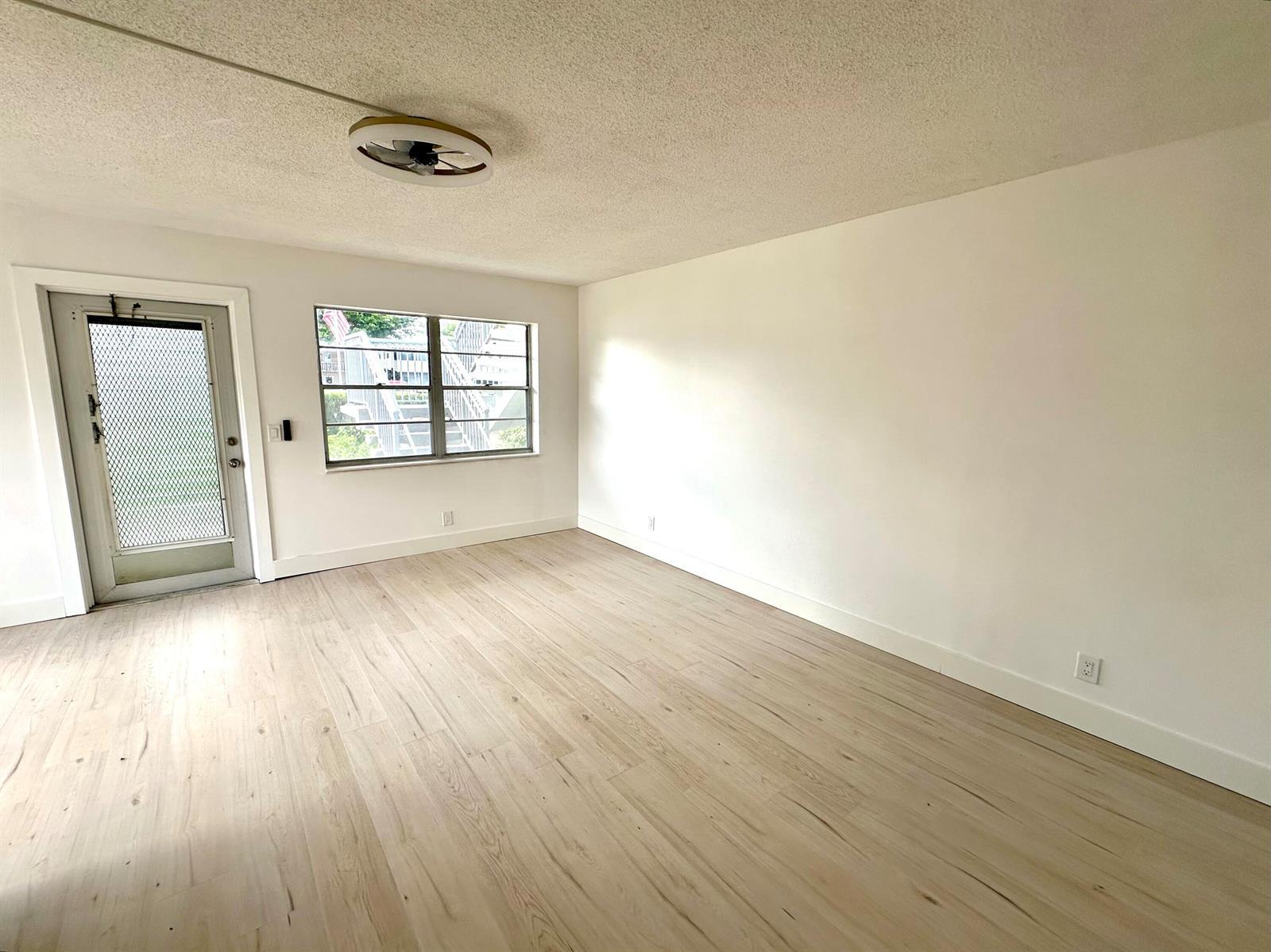 121 Sheffield F, West Palm Beach FL 33417 photo 5