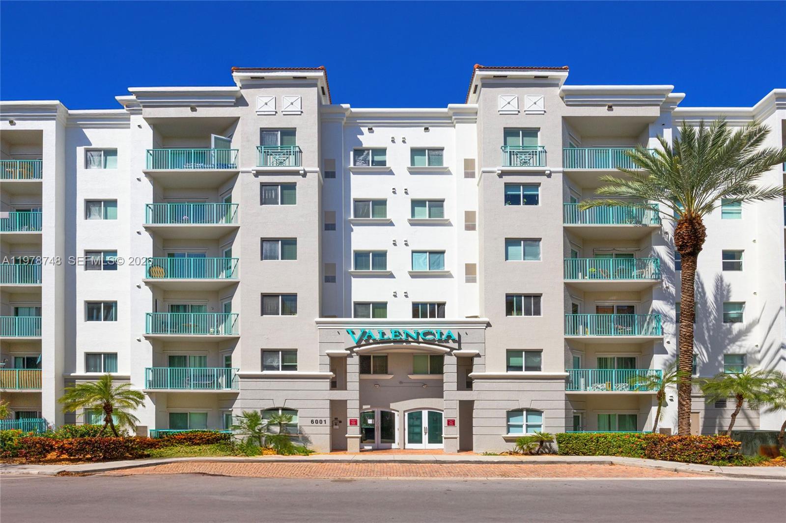6001 SW 70th St # 429, South Miami FL 33143