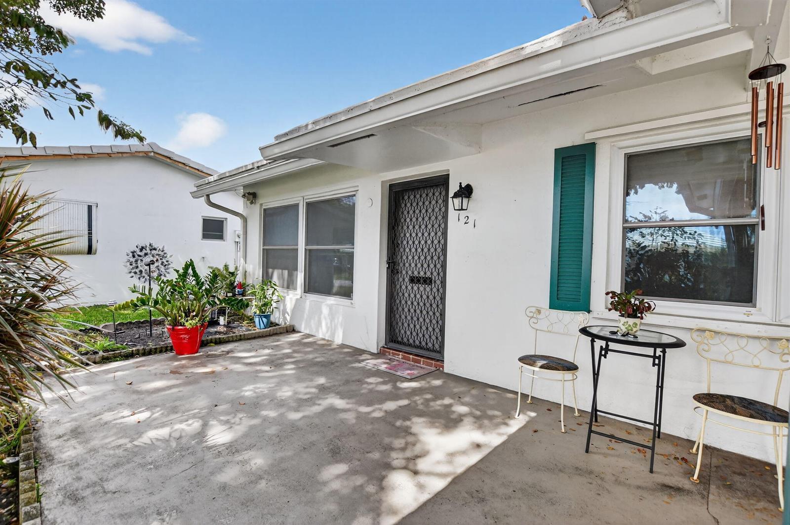 121 NW 28th Court, Pompano Beach FL 33064 photo 4