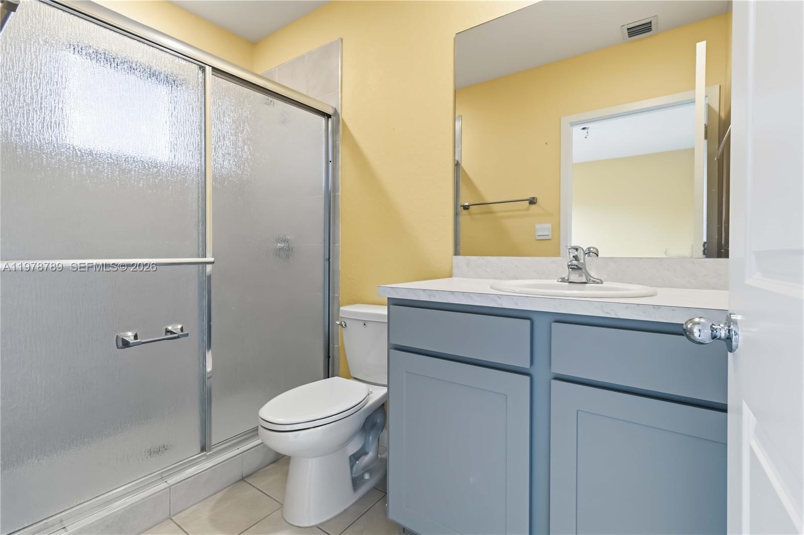 421 NE 1st Dr, Florida City FL 33034 photo 3