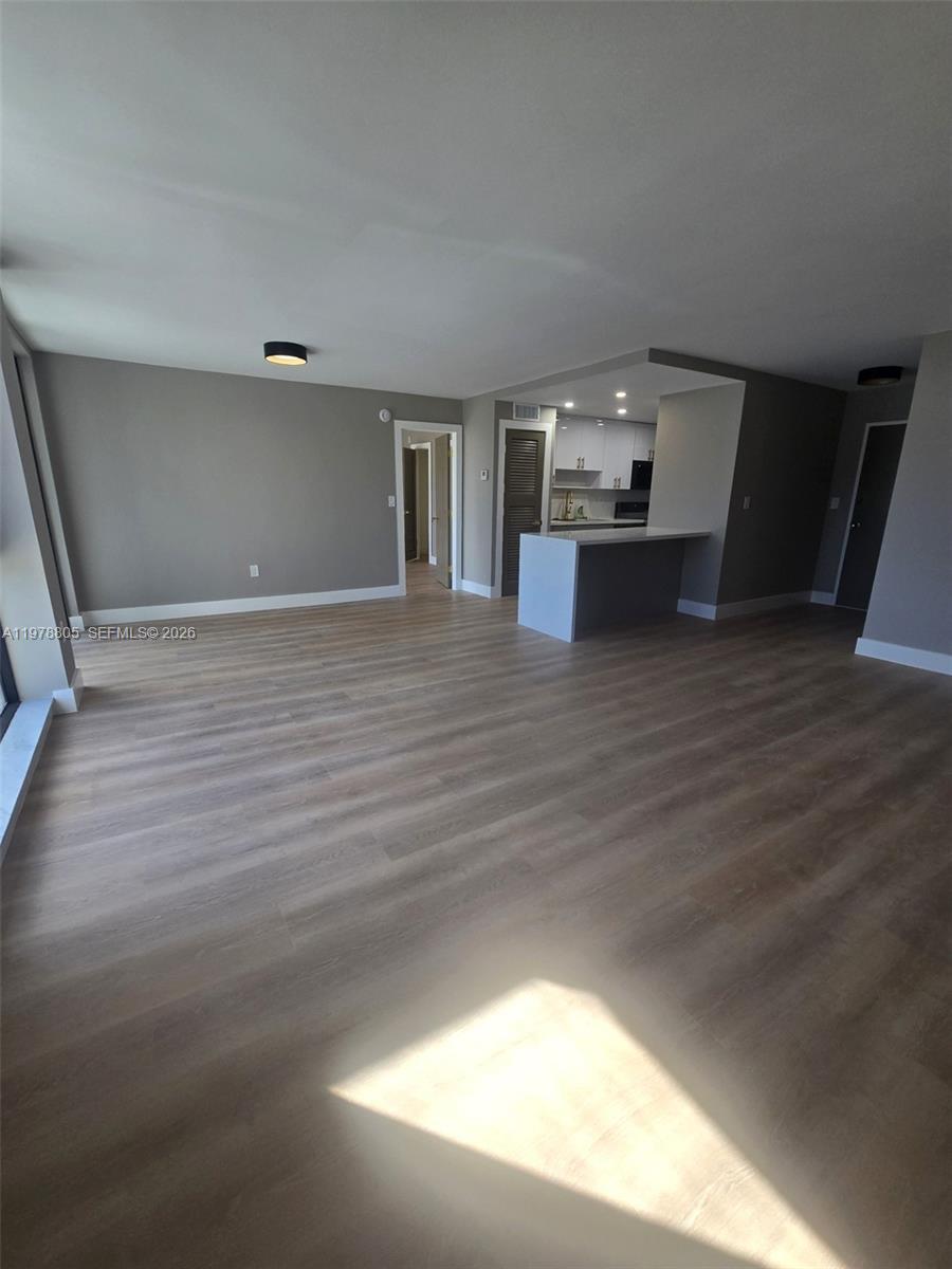 9800 W Bay Harbor Dr # 305, Bay Harbor Islands FL 33154