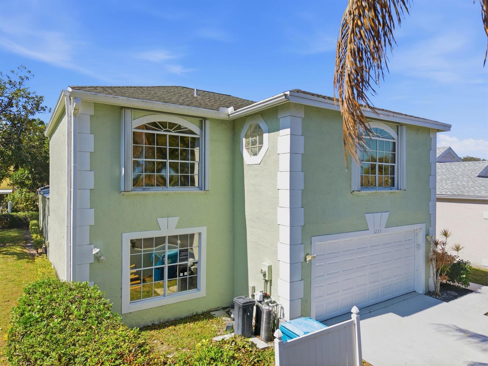 1235 Sussex Street, Boynton Beach FL 33436 photo 2