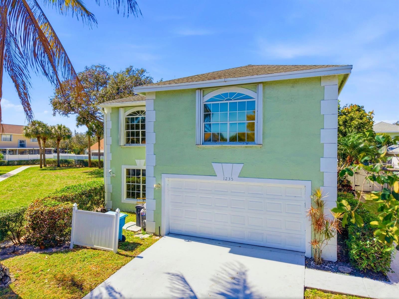 1235 Sussex Street, Boynton Beach FL 33436