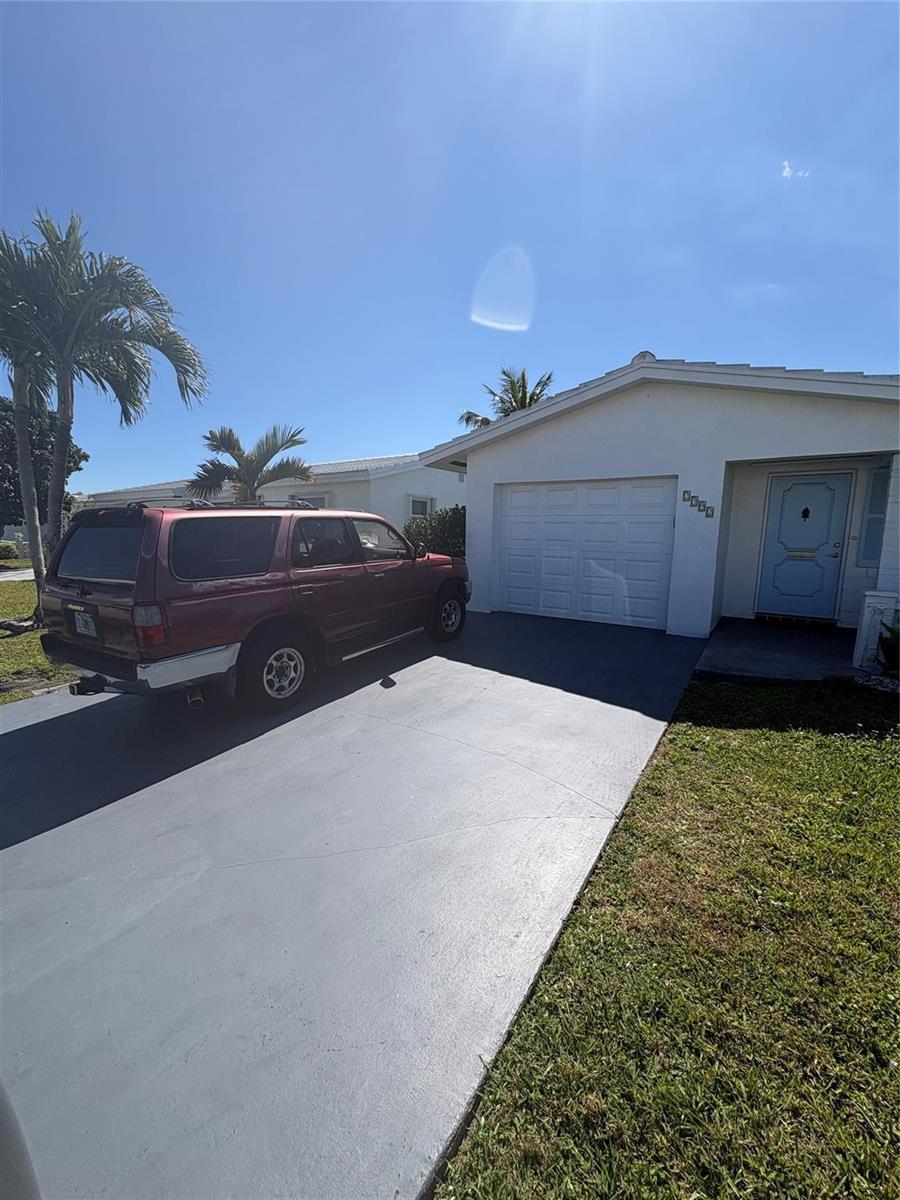 2392 SW 13th Terrace, Boynton Beach FL 33426 photo 2