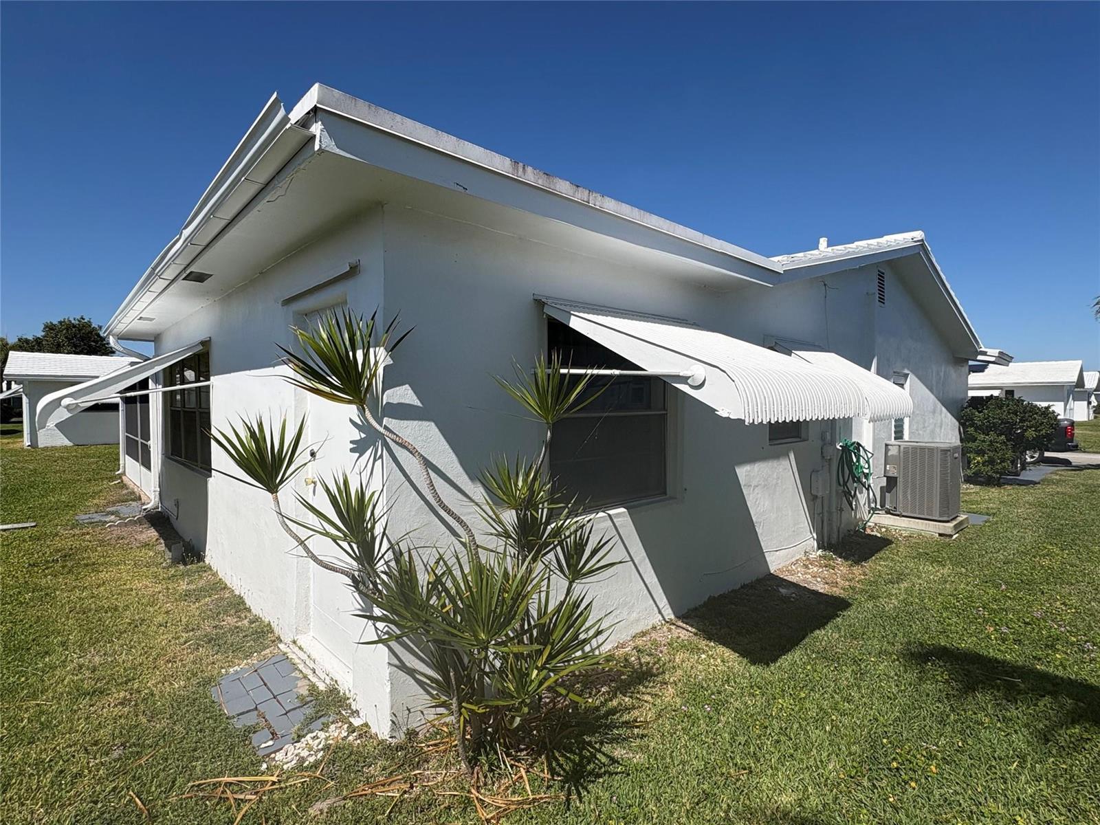2392 SW 13th Terrace, Boynton Beach FL 33426 photo 5