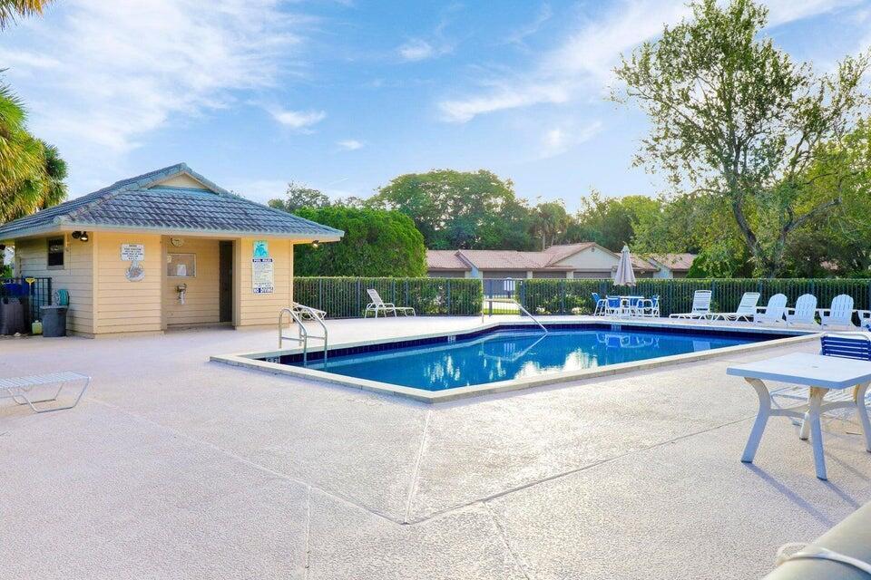 9440 Meadowood Drive # 102, Fort Pierce FL 34951 photo 3
