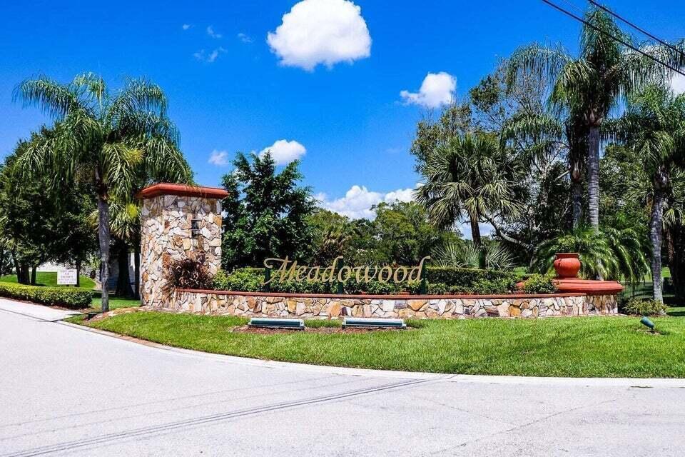 9440 Meadowood Drive # 102, Fort Pierce FL 34951