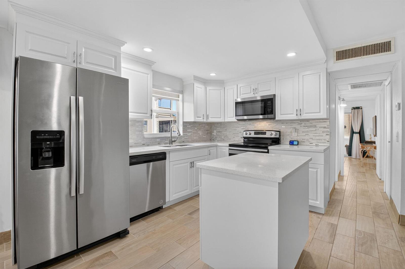 60 Brittany # B, Delray Beach FL 33446 photo 2