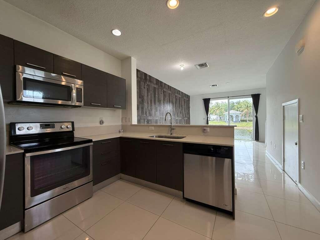 3563 NW 13th Street, Fort Lauderdale FL 33311