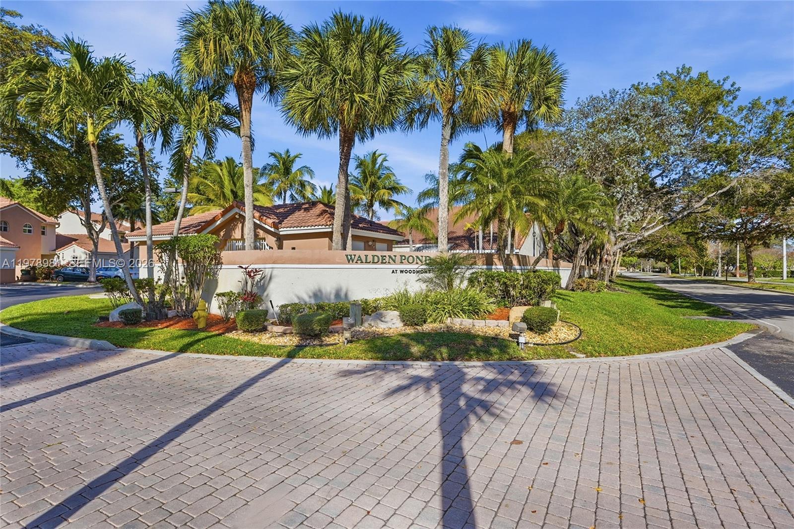 8249 NW 70th St, Tamarac FL 33321