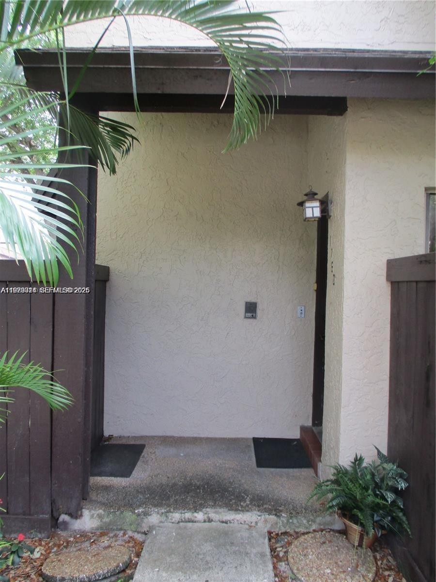 1760 Bayberry Dr, Pembroke Pines FL 33024 photo 3