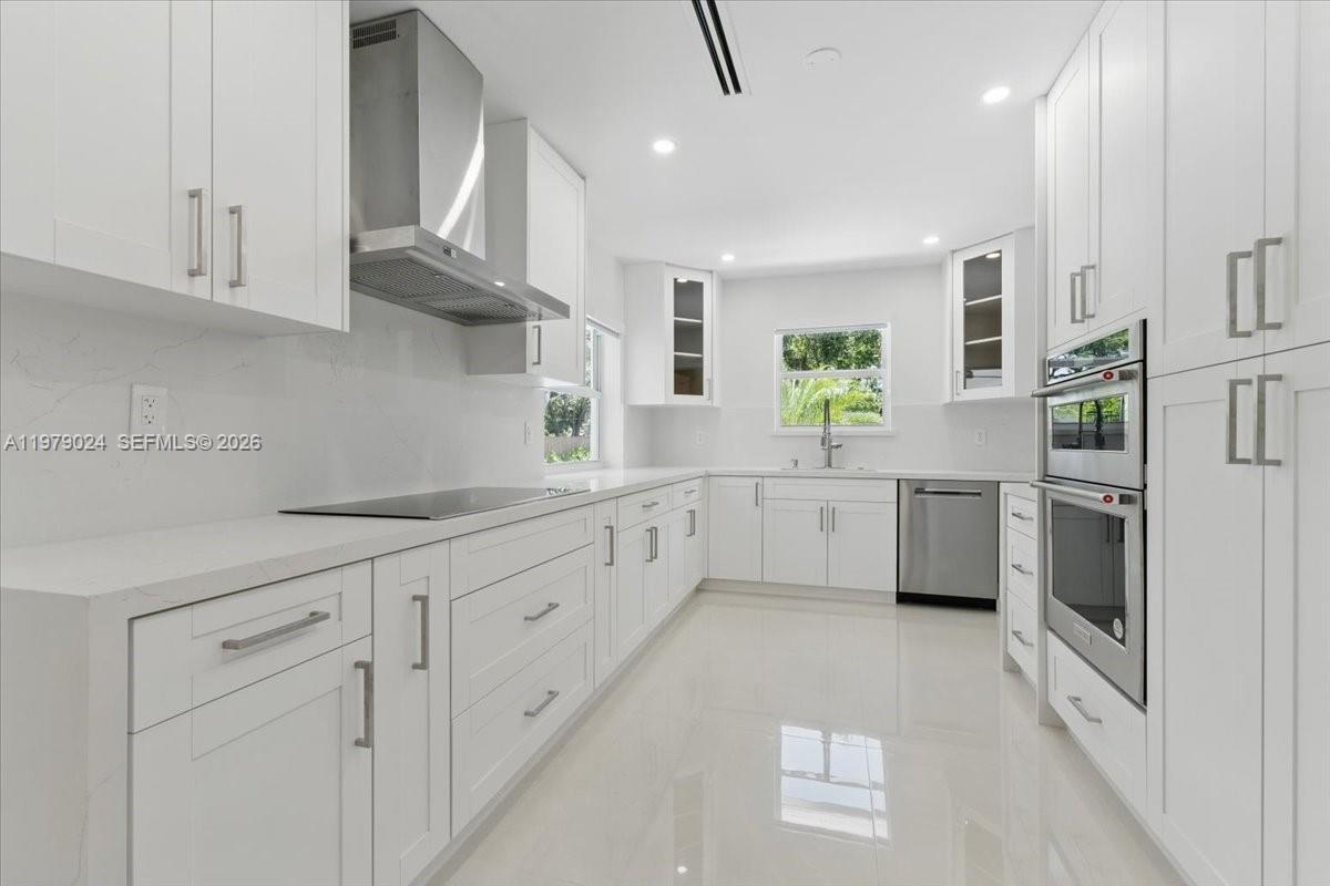 7860 SW 158th Ter, Palmetto Bay FL 33157 photo 4