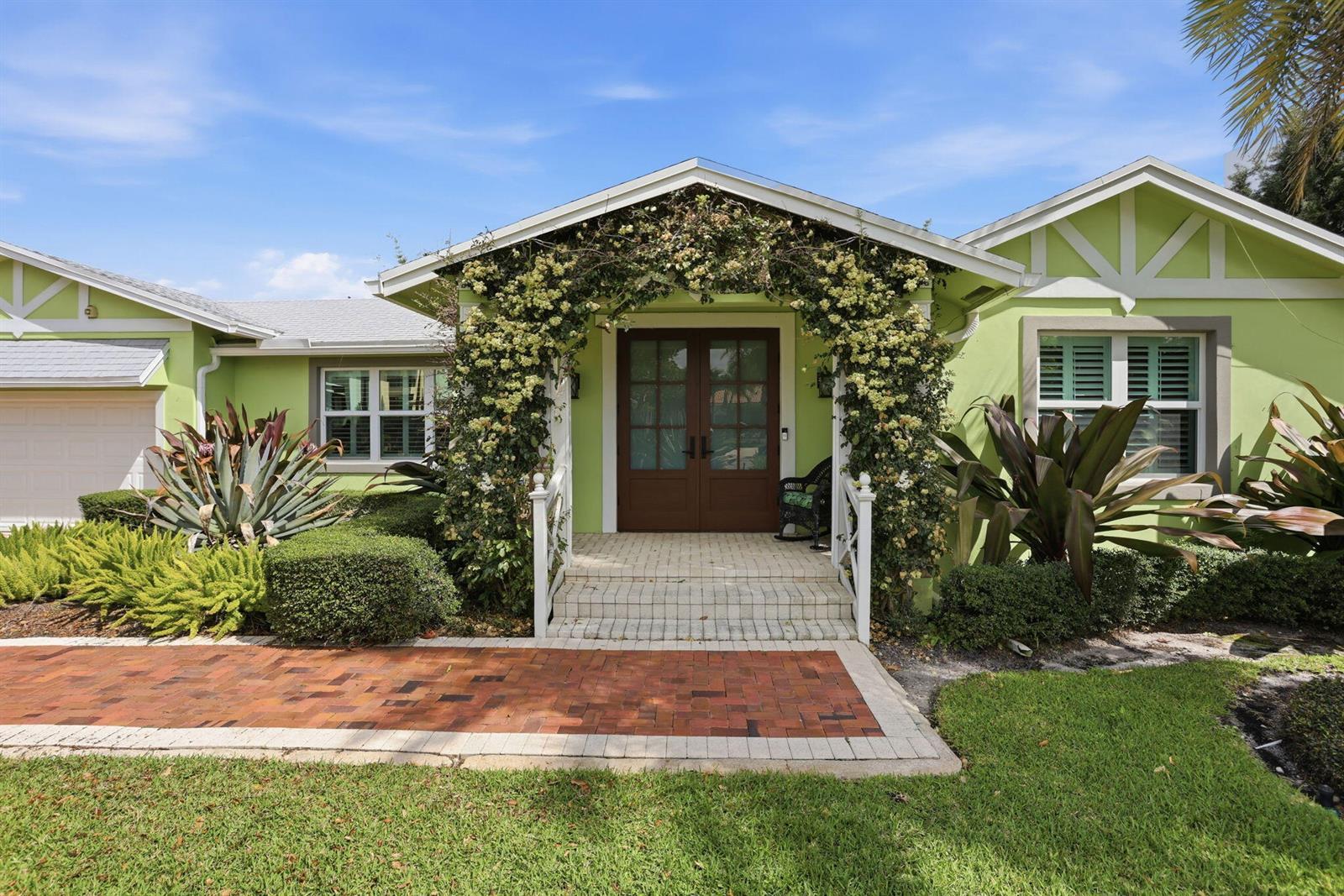 309 NE 8th Avenue, Delray Beach FL 33483 photo 2