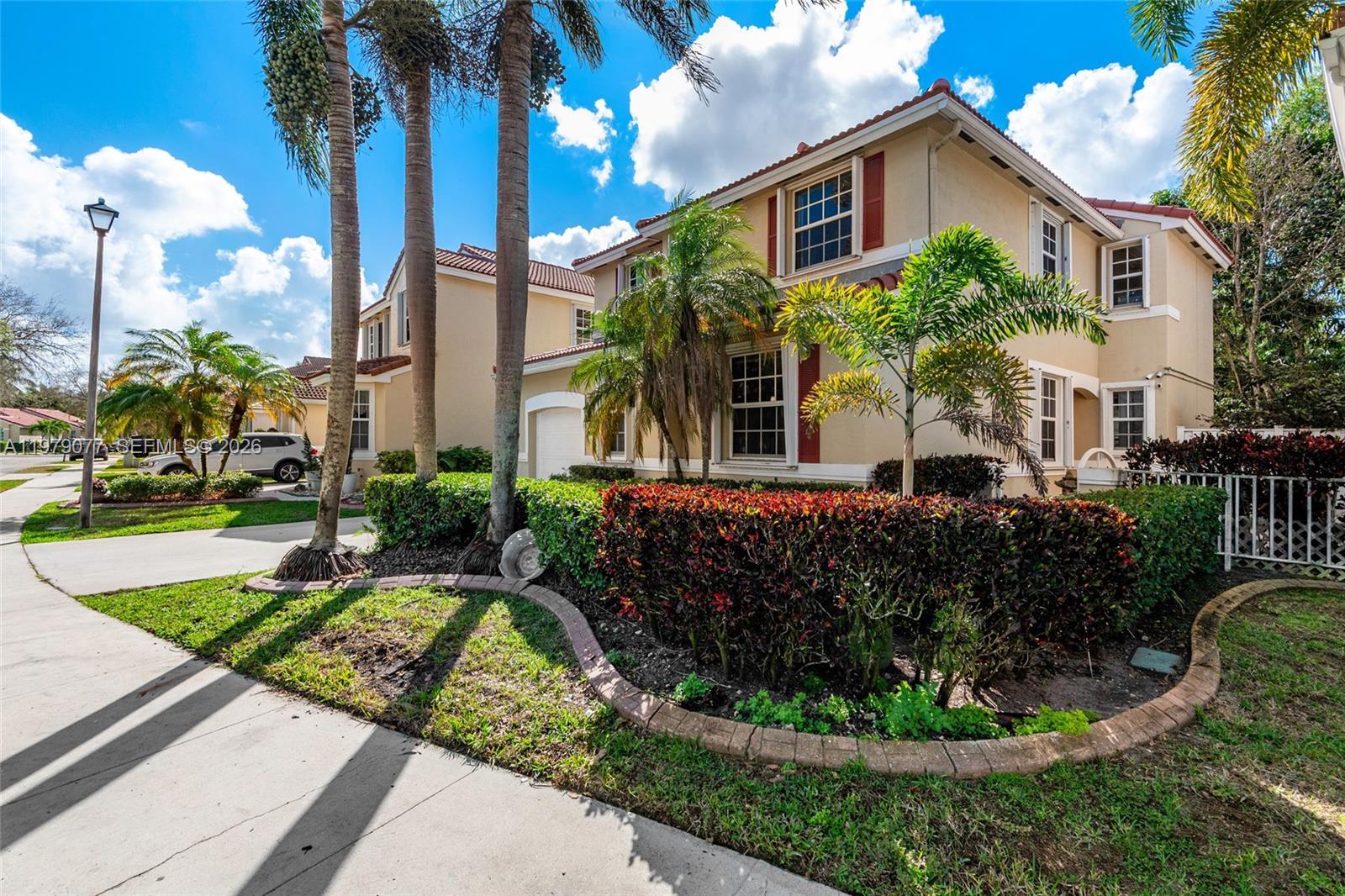 15048 SW 51st St, Davie FL 33331 photo 2