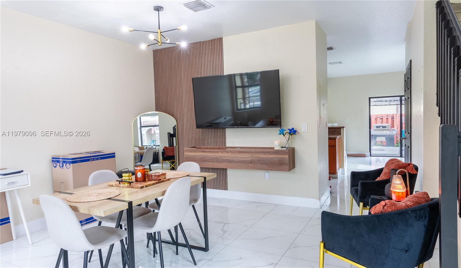 3223 SE 6th St, Homestead FL 33033 photo 2