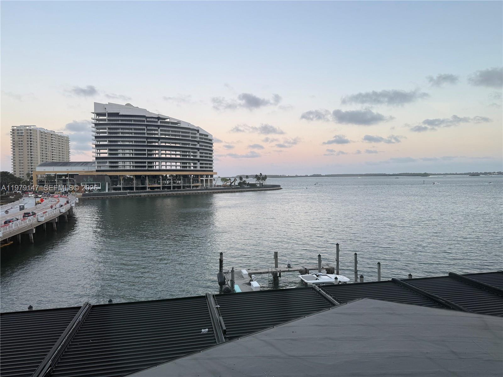 801 Brickell Bay Dr # 470, Miami FL 33131 photo 3