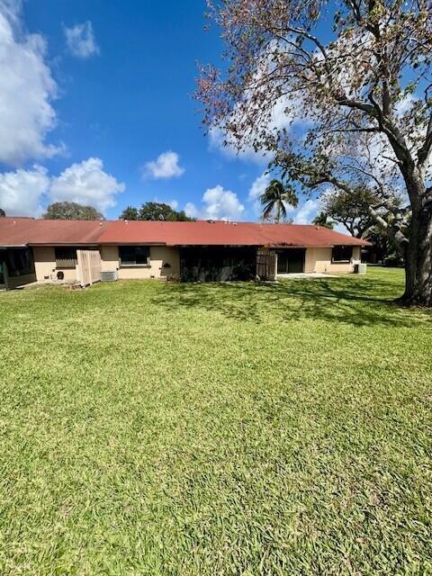 7 Farnworth Drive, Boynton Beach FL 33426 photo 2