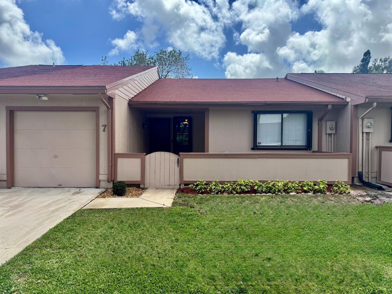 7 Farnworth Drive, Boynton Beach FL 33426
