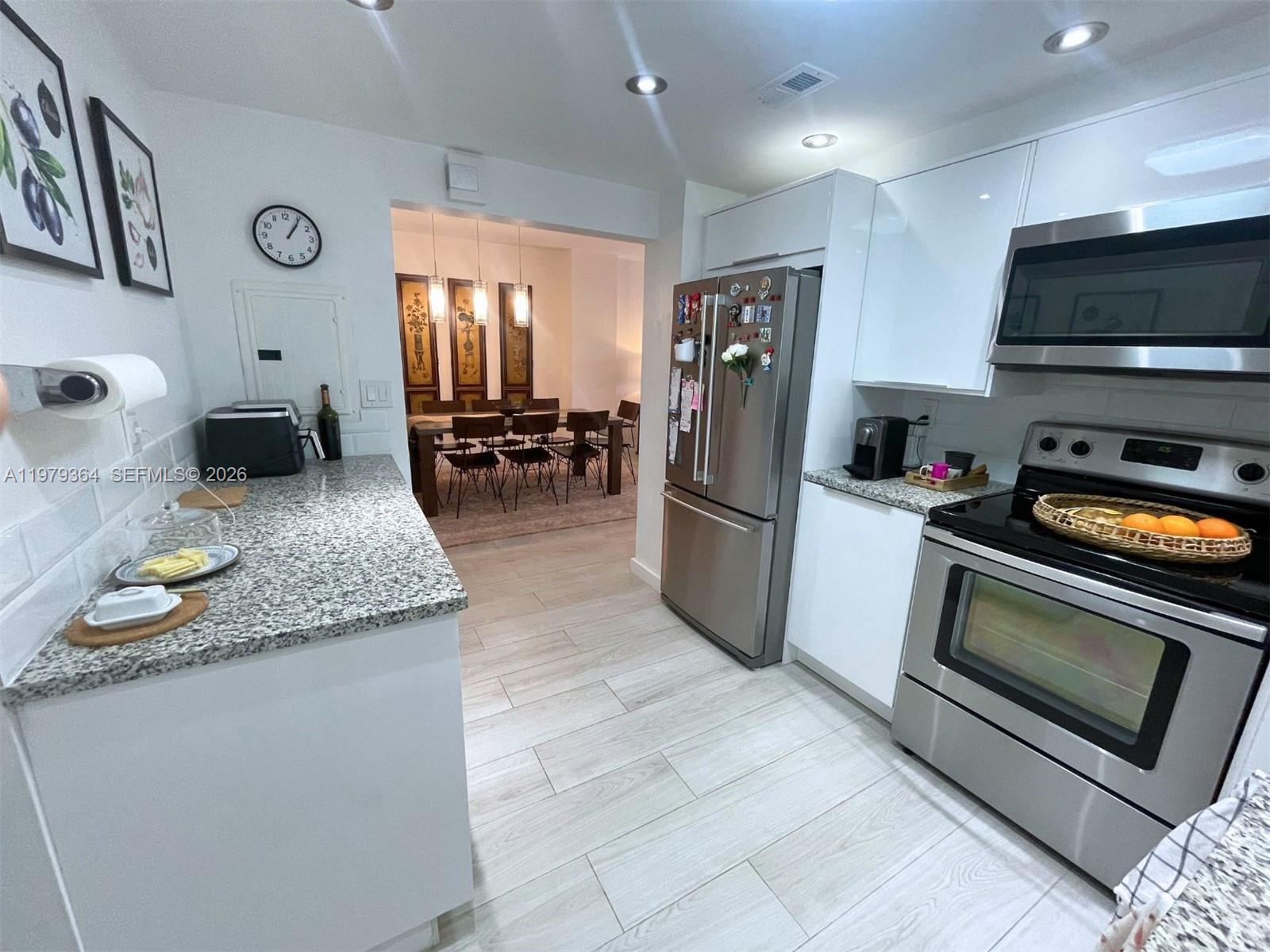 500 Bayview Dr # 1123, Sunny Isles Beach FL 33160 photo 2