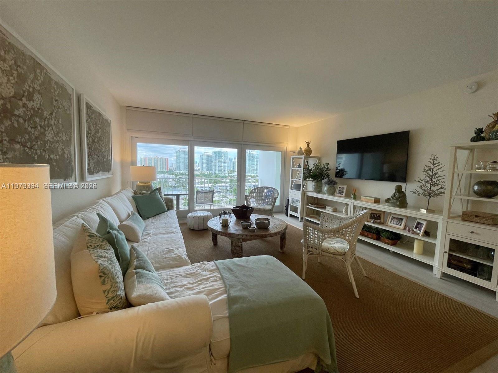500 Bayview Dr # 1123, Sunny Isles Beach FL 33160 photo 4