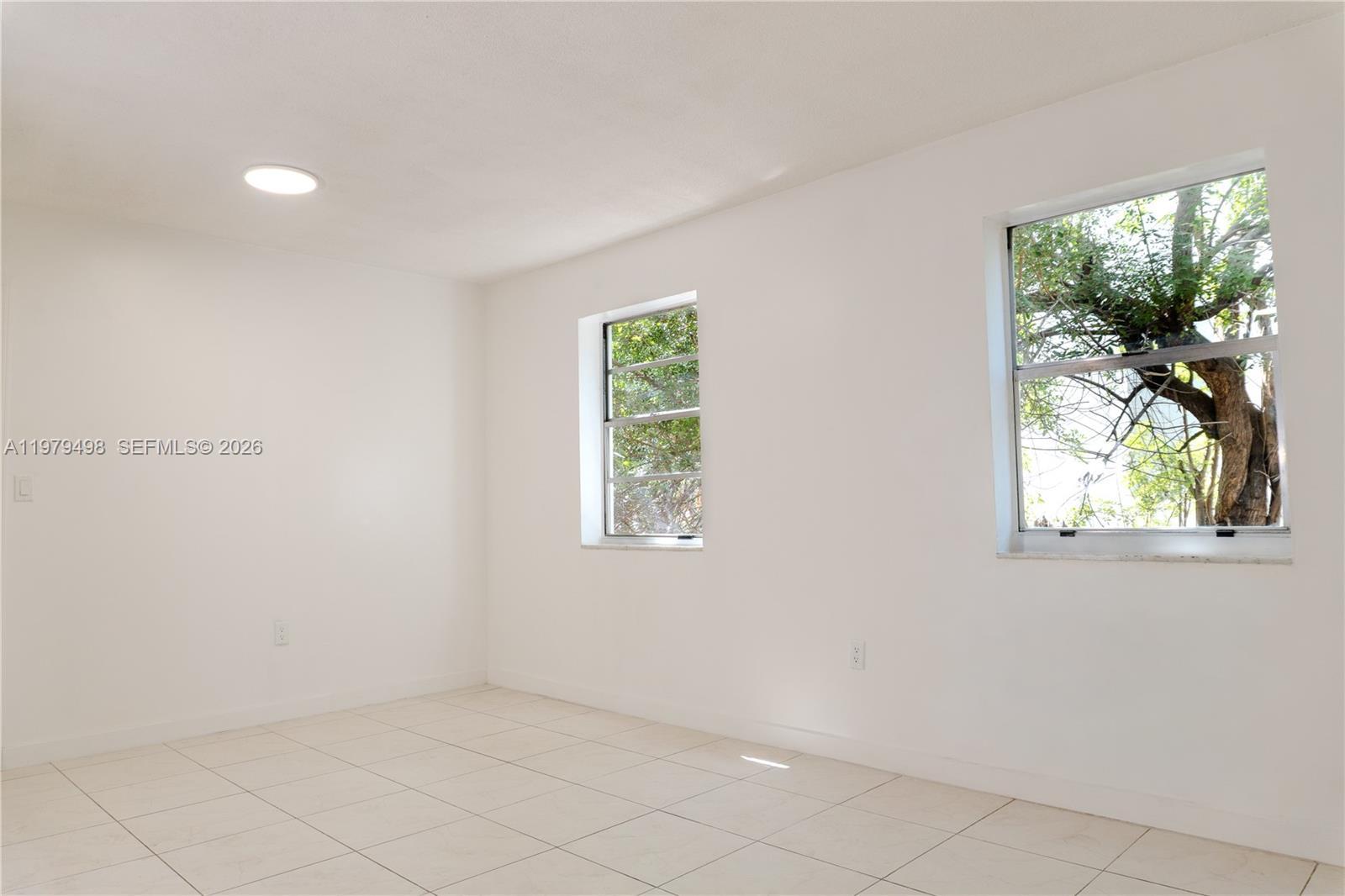 1525 NW 19th Ter # 15, Miami FL 33125 photo 5