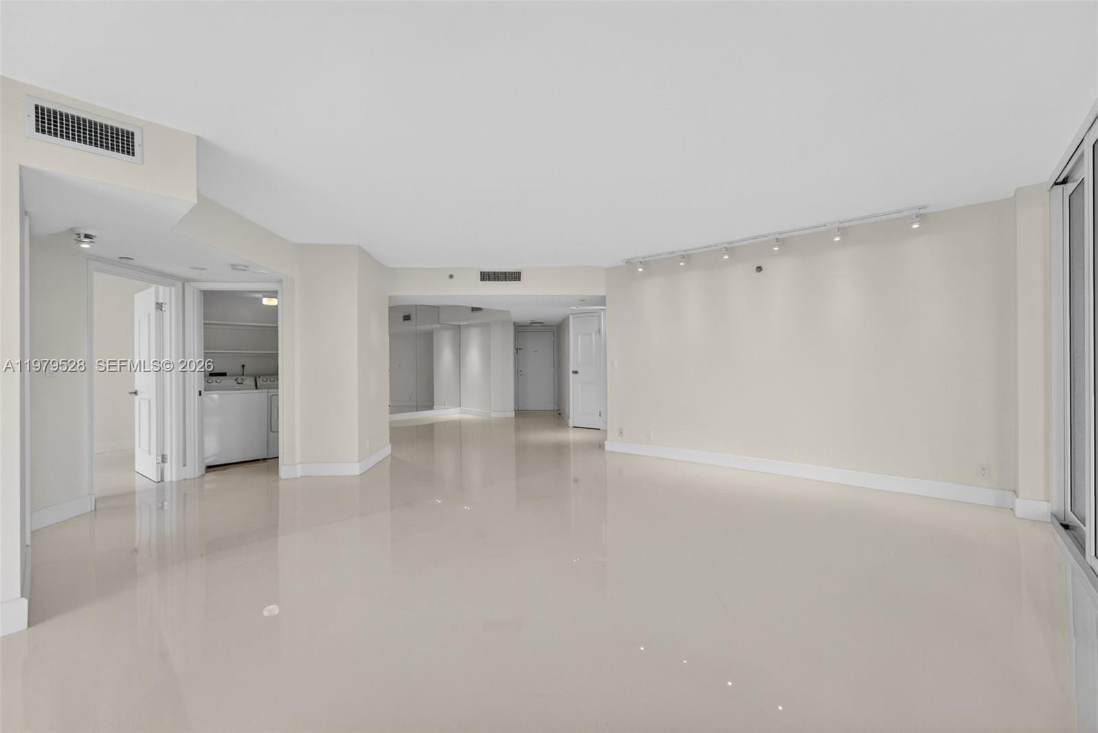 3600 Yacht Club Dr # 1802, Aventura FL 33180 photo 5