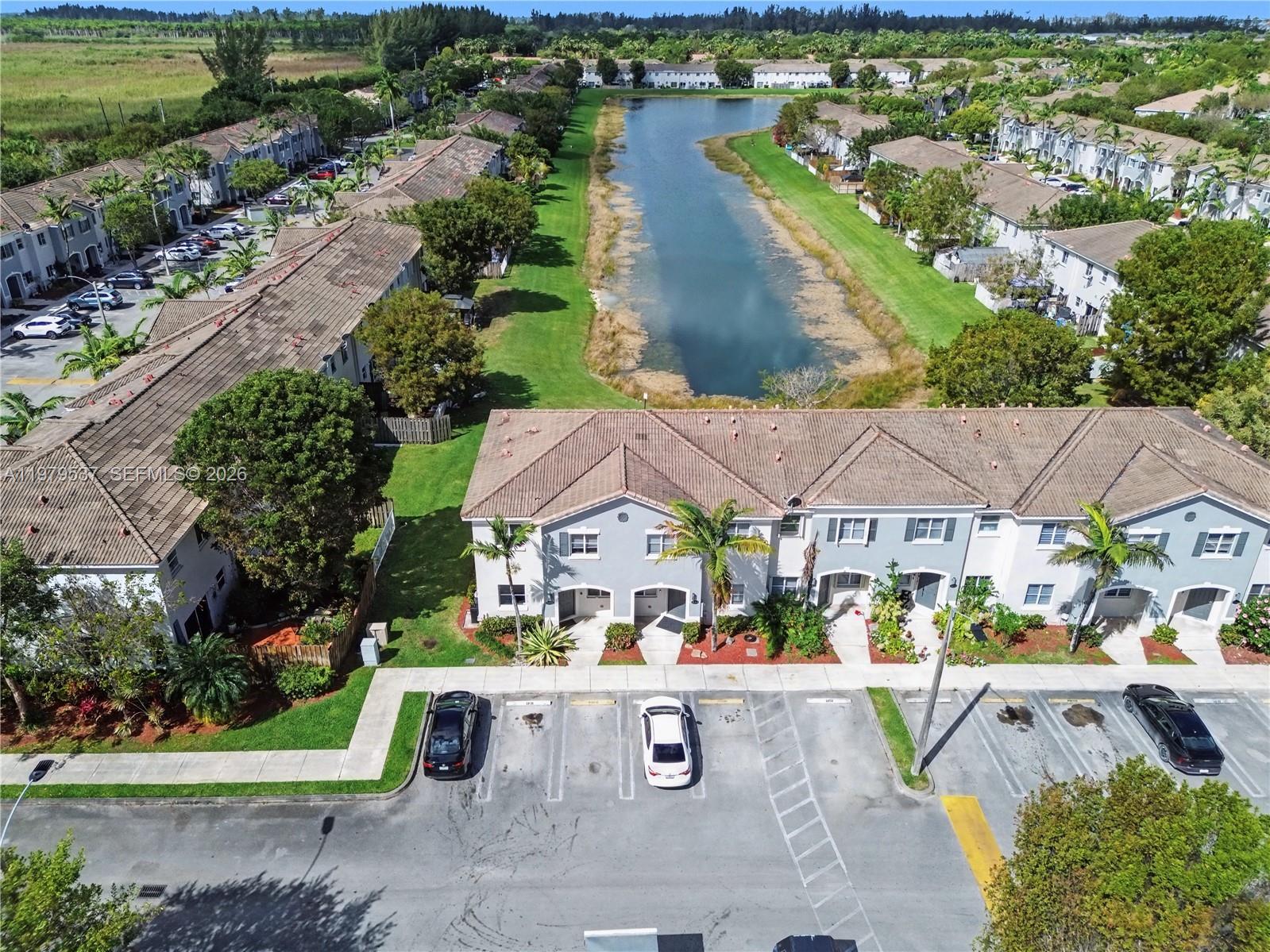 3070 SE 17th Ave, Homestead FL 33035 photo 2