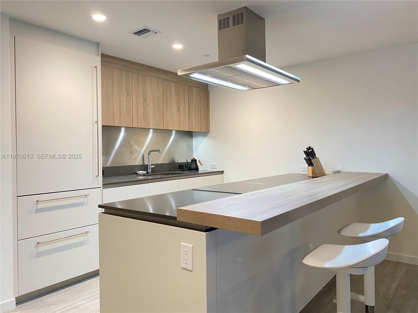 1000 Brickell Plaza # 3807, Miami FL 33131 photo 4
