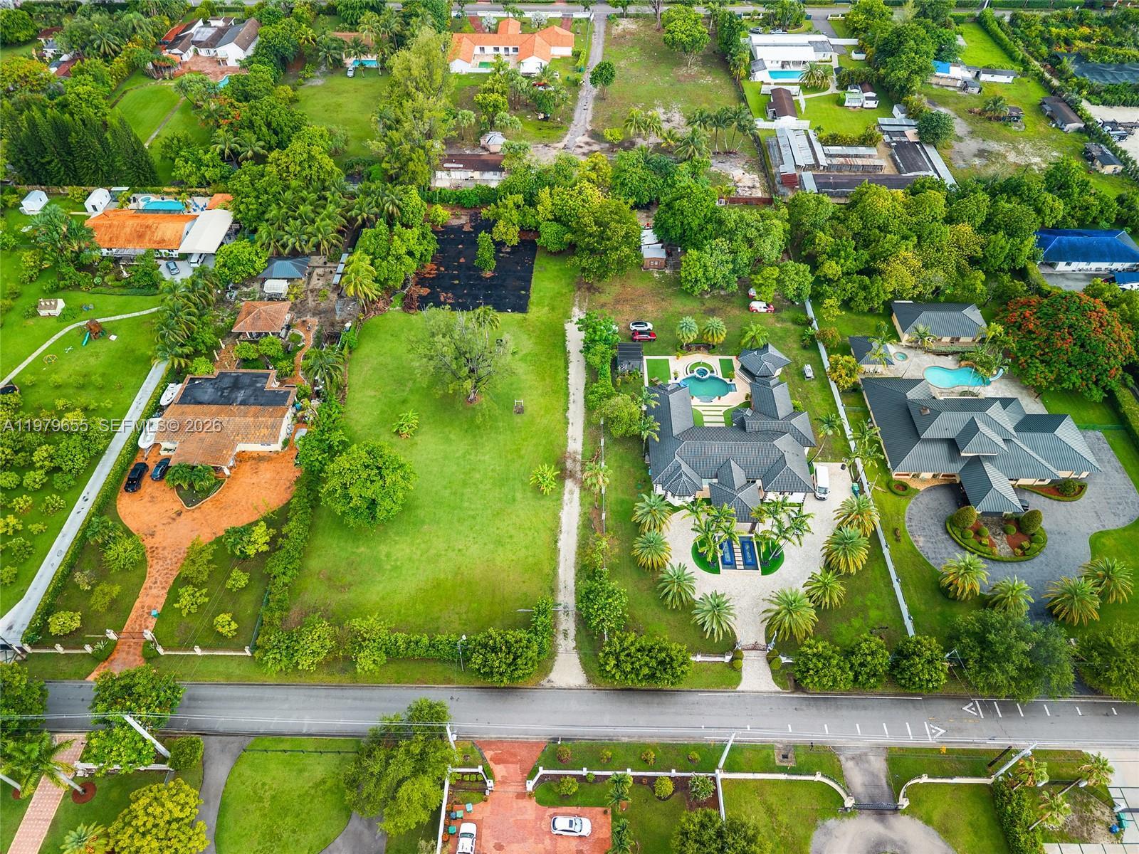 11950 SW 43rd St, Miami FL 33175 photo 2