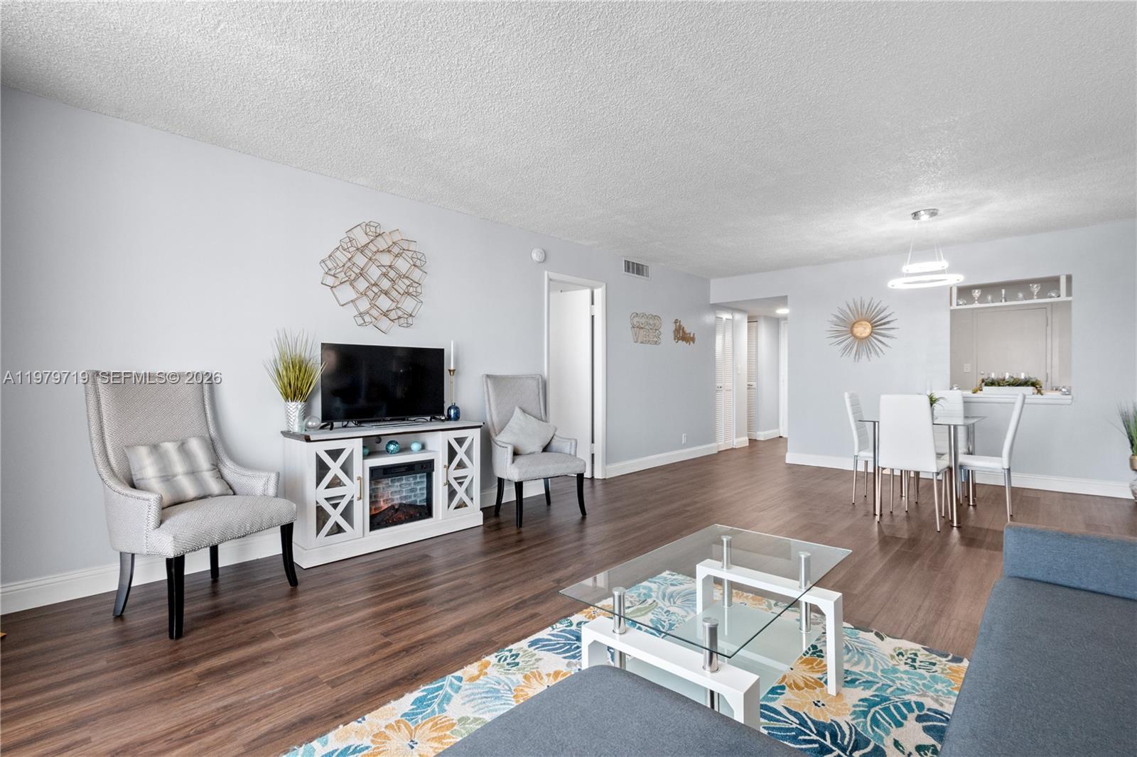 427 Golden Isles Dr # 11H, Hallandale Beach FL 33009 photo 4