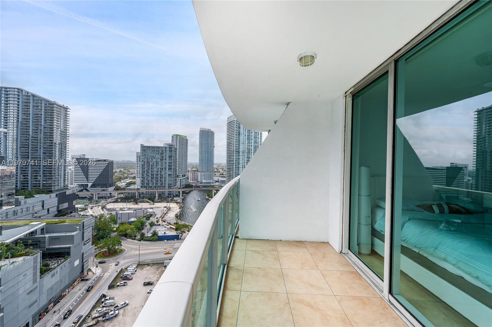 41 SE 5th St # 1508, Miami FL 33131 photo 2
