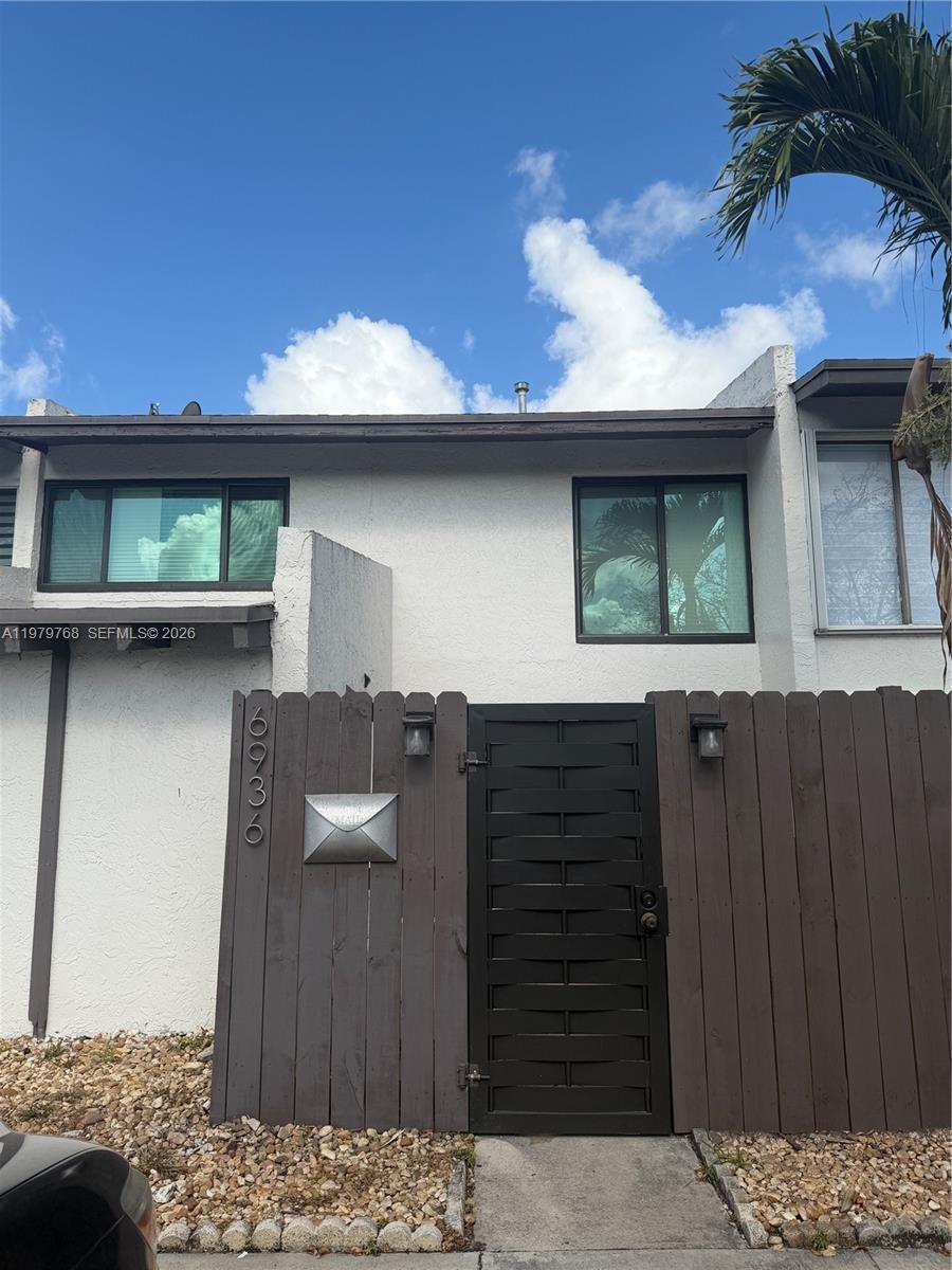 6936 SW 110th Ave, Miami FL 33173 photo 2