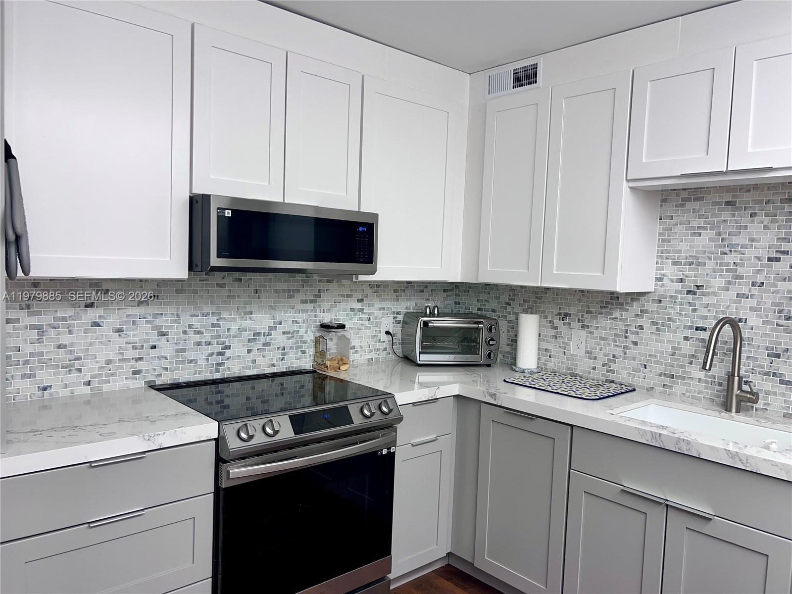 2801 NE 183rd St # 507W, Aventura FL 33160 photo 2