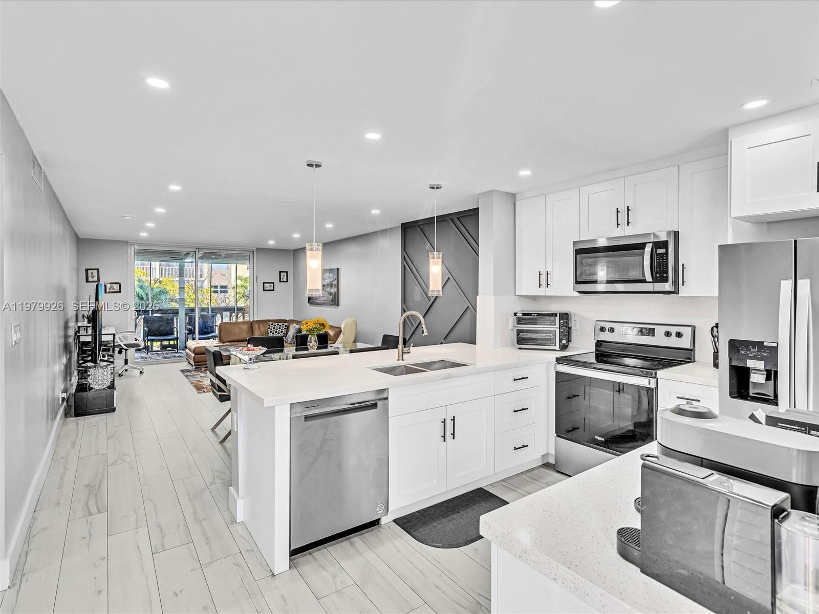 610 NE 12th Ave # 203, Hallandale Beach FL 33009 photo 5
