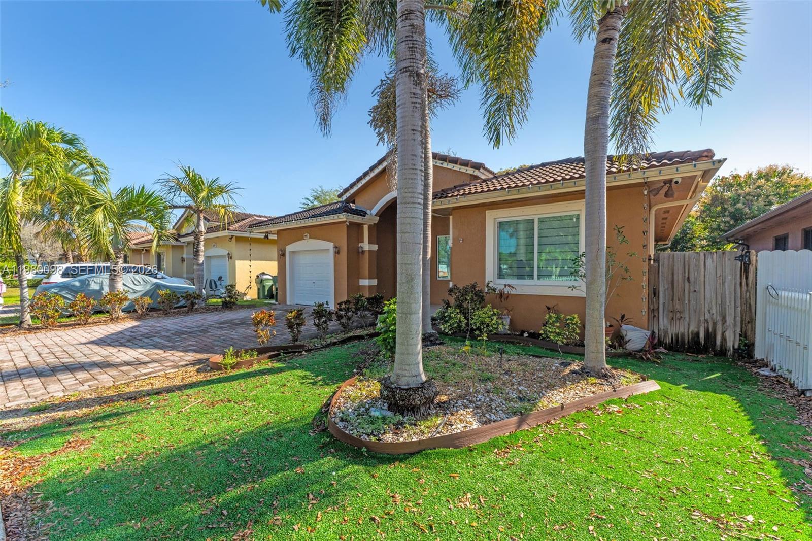 997 NE 16th Ave, Homestead FL 33033