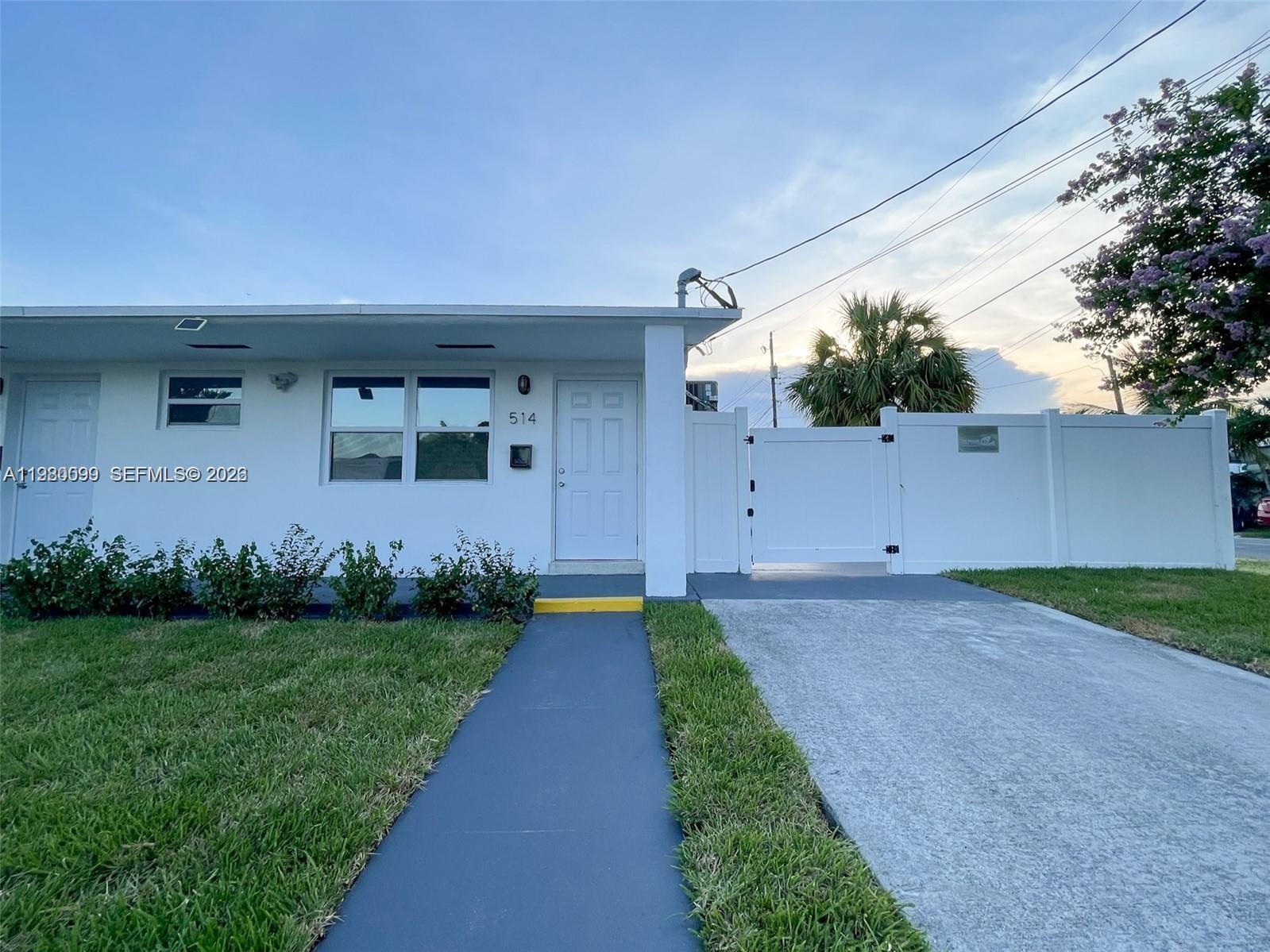 514 NE 4th Ave # 514, Hallandale Beach FL 33009 photo 2