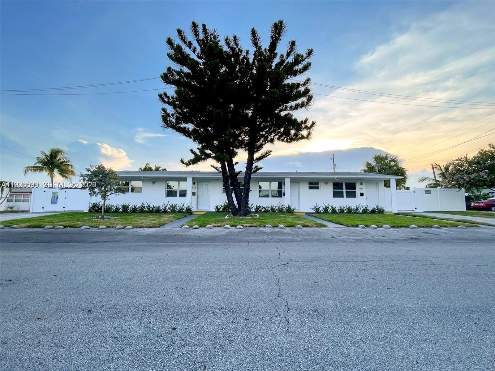 514 NE 4th Ave # 514, Hallandale Beach FL 33009