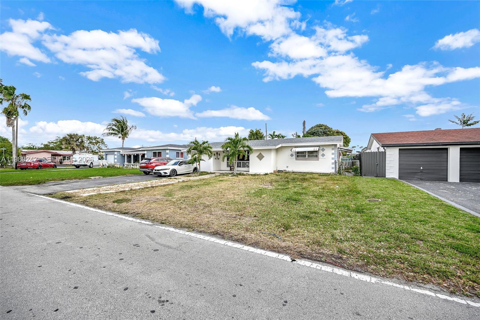 1811 Utopia Dr, Miramar FL 33023 photo 2