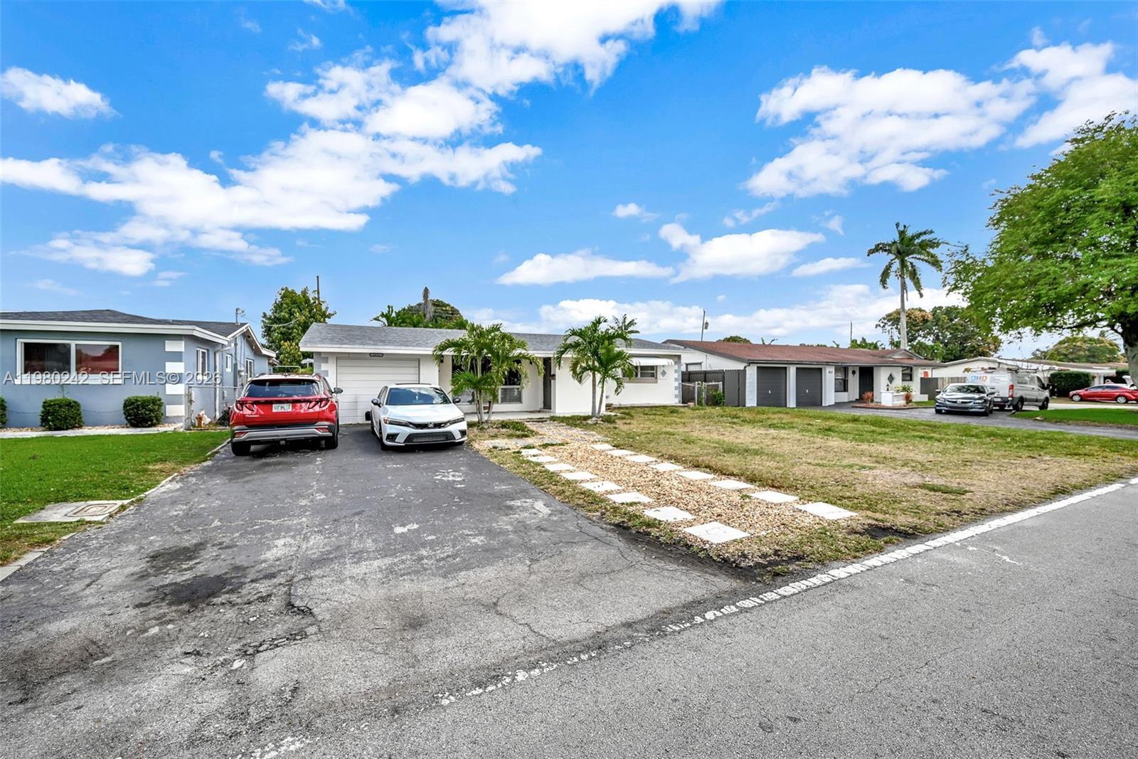1811 Utopia Dr, Miramar FL 33023